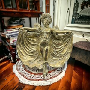 Ancien Cendrier en bronze doré - femme bras ouvert - Déco - Collection