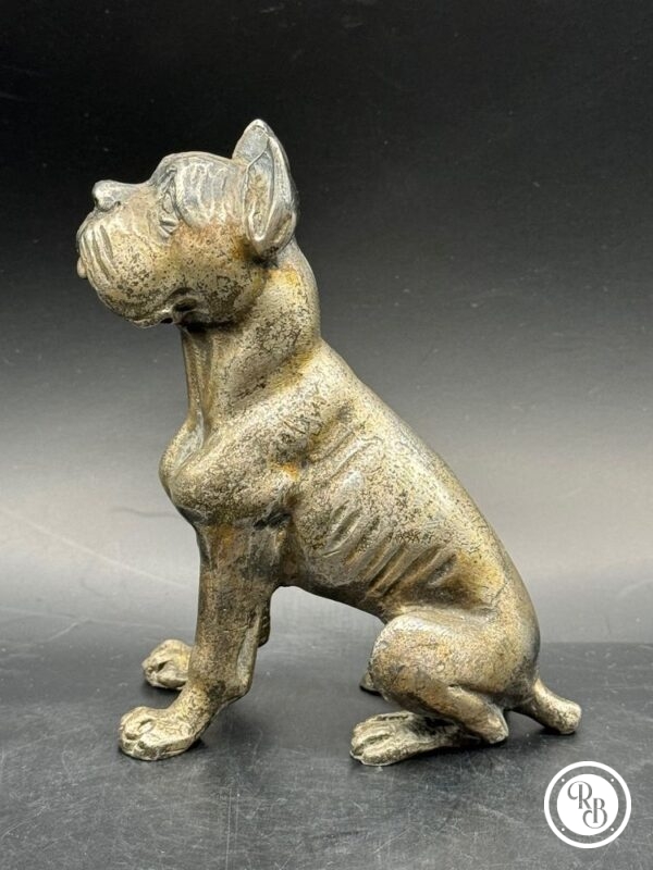 chien assi "boxer" en bronze belle patine