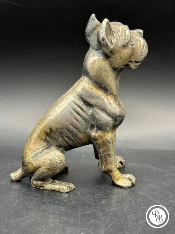 chien assi "boxer" en bronze belle patine