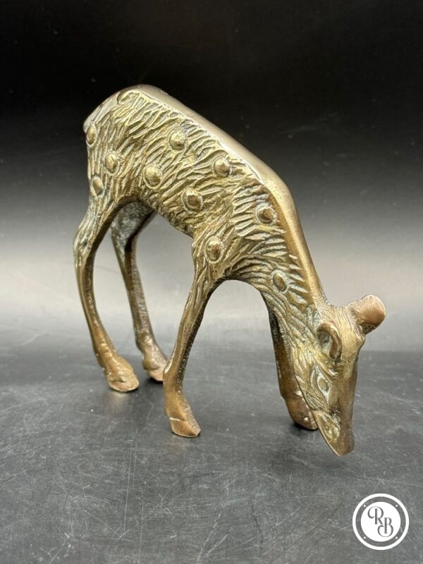 biche en laiton doré sculpté, estimation années 60/70