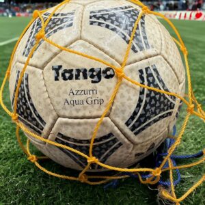 TANGO AZZURRI AQUA GRIP OFFICIAL FIFA 1988 ADIDAS MATCH BALL