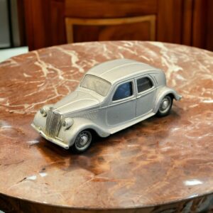 BRUMM REVIVAL ORO R58 1/43 1:43 Lancia Aprilia Berlina 47 HP 1936.48 gris