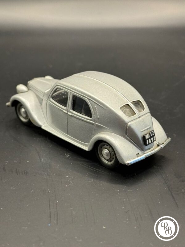 BRUMM REVIVAL ORO R58 1/43 1:43 Lancia Aprilia Berlina 47 HP 1936.48 gris