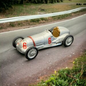 Mercedes de Brumm R70; 1937 Mercedes W125