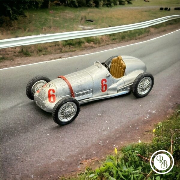 Mercedes de Brumm R70; 1937 Mercedes W125