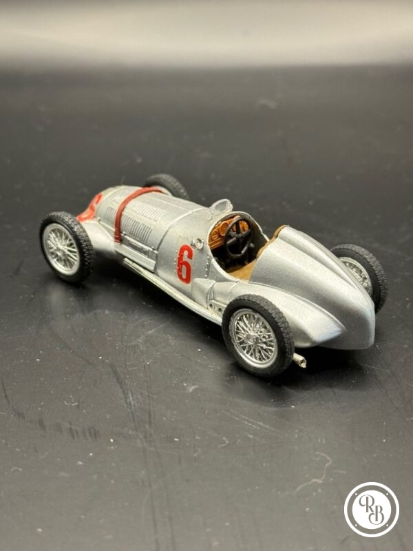 Mercedes de Brumm R70; 1937 Mercedes W125