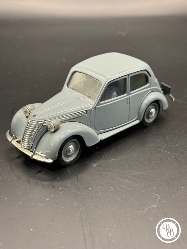 Coche car auto Fiat 1100B 1948 gris Brumm