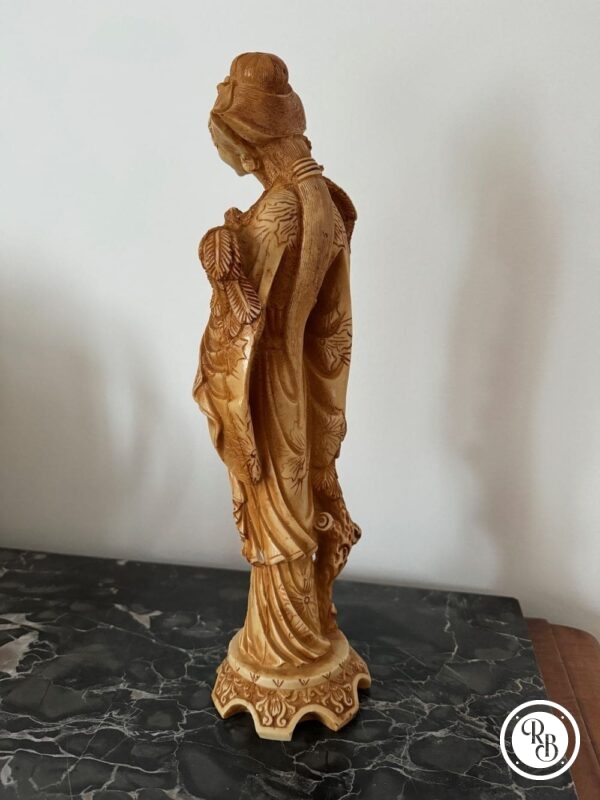 vintage ,statue en résine belle femme asiatique al'éventail et aux oiseaux