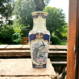 Vase de jardin oriental