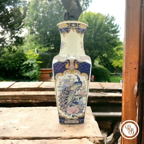 Vase de jardin oriental