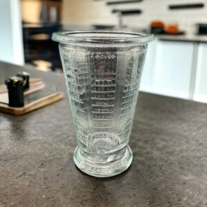 Verre doseur vintage