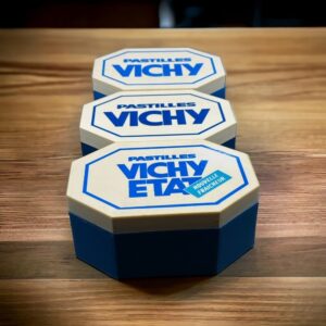 Lot de trois boîtes anciennes en plastique bleu et blanc - Pastilles Vichy - Vintage