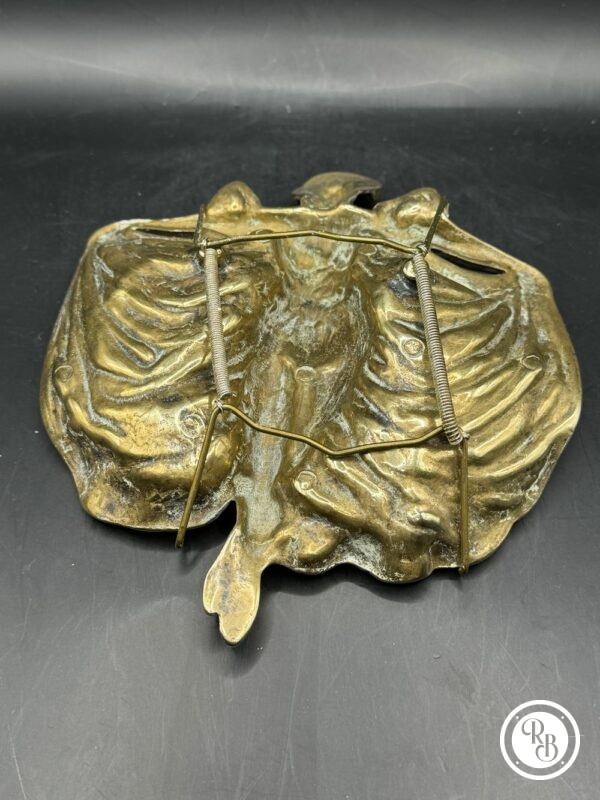 Cendrier Art nouveau Art décoration femme bras ouvert en laiton bronze doré ancien