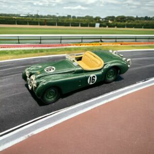 Brumm - 143 - Jaguar XK120 Le Mans 1948 - n16 (1)