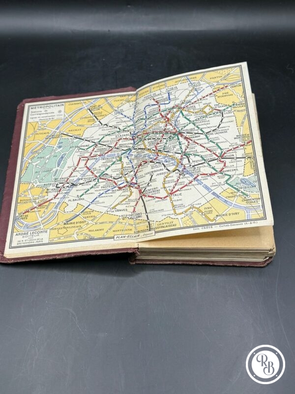 Plan de Paris des années 60 - Cartes, répertoires, nomenclature des rues, bus ... Couverture rigide - Image 2