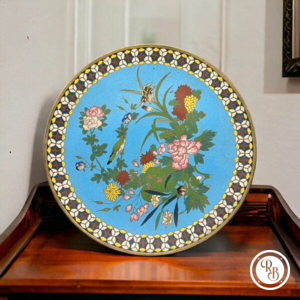 Très rare et très belle grande assiette/plat en Emaux cloisonnés aux motifs floraux et oiseaux - Epoque Meiji, Japon - fin 19ème - Collection - Décoration