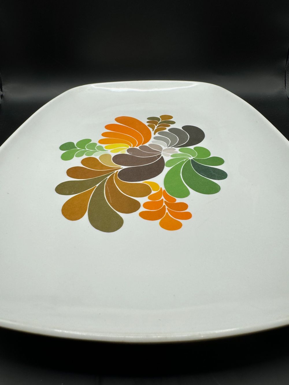 RETRO_BROC_Plat_Vintage