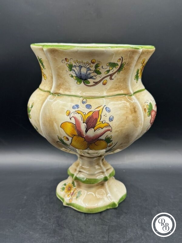 Ancien Vase Capodimonte de forme "carré" et peint main en Italie - Joli décor floral à dominance vert – Image 4