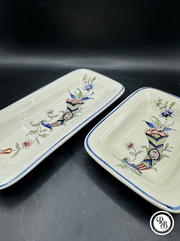 Lot de deux porte-savons anciens - maison Longchamps - Modèle Carquois - Terre de Fer - Polychrome - Couleur bleue - Image 3