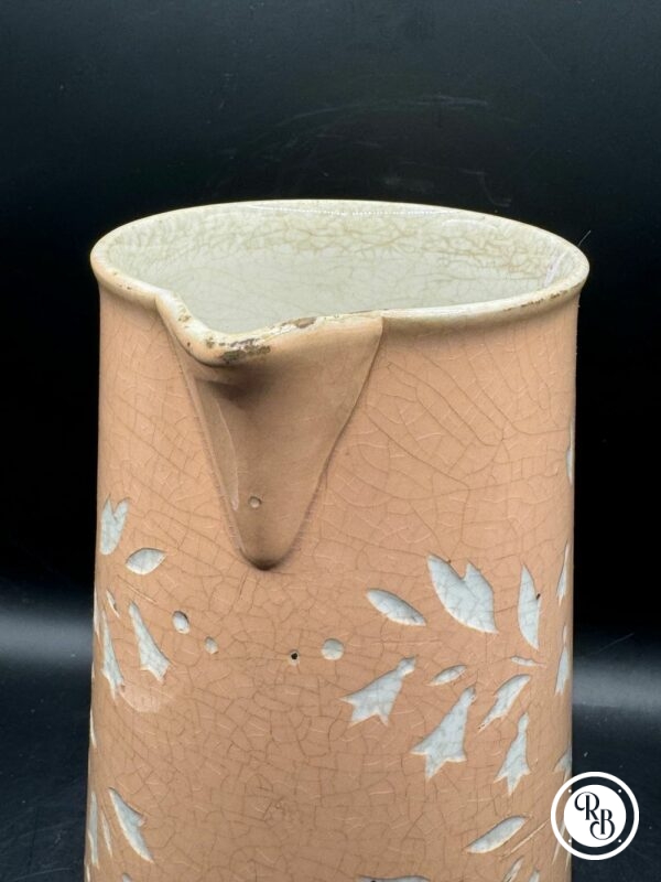 Rare ancien Pichet/broc en faïence rose pastel ajouré - Estampillé Sarreguemines & Digoin - Vers 1900 - Décoration - Image 5