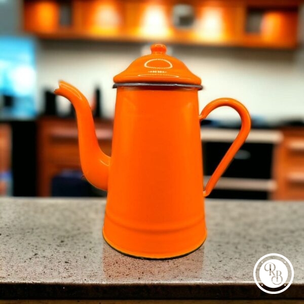 Cafetière en tôle émaillée de couleur orange - Vintage - Décoration