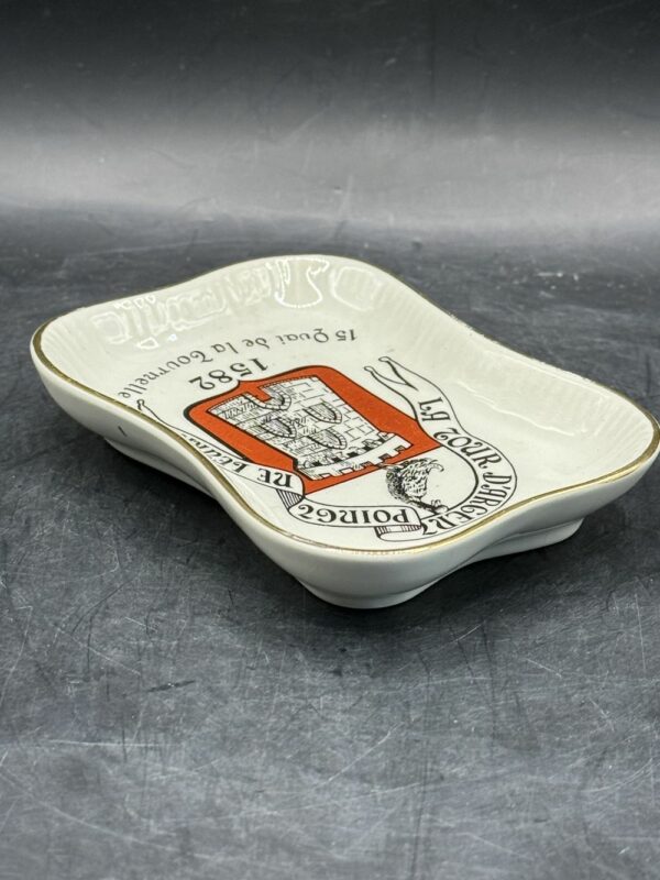 Cendrier/Vide poche du restaurant étoilé "La Tour d'Argent" à Paris - En Porcelaine peinte à la main - De la maison Longchamps - Collection - Image 5