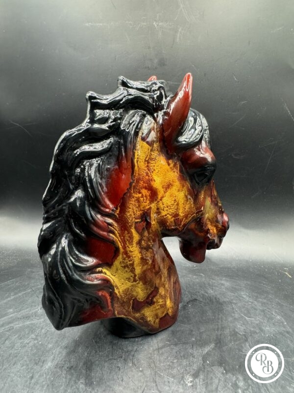 Statuette/Presse papier - Tête de cheval (en résine émaillée) décorée à la main (couleurs feu) - Image 4