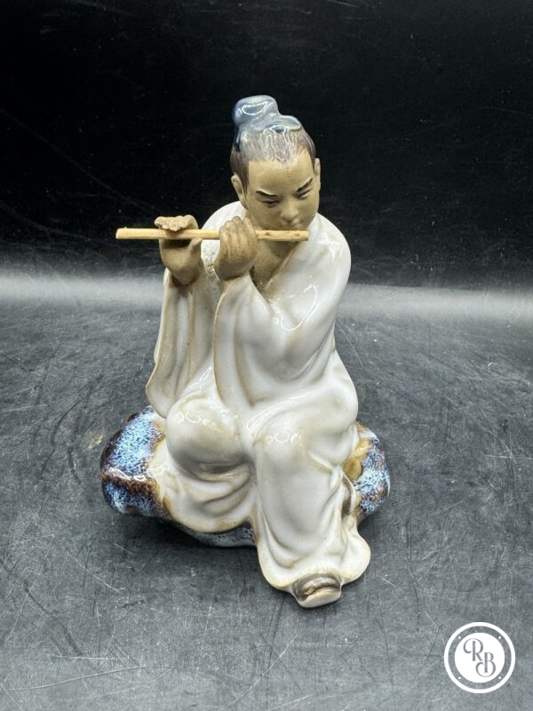 Miniature en céramique émaillée provenant de Chine et datée du Milieu du XXème - Joueur de flûte - Collection