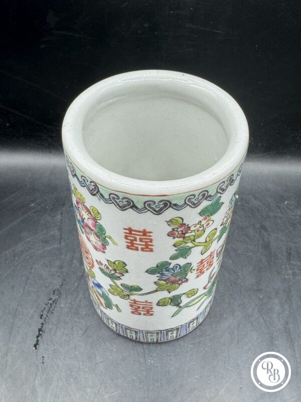 Ancien et rare pot à pinceaux en faïence chinoise décor fleuri, pêches et signes chinois polychromes - Tampon rouge - Décoration - Collection - Image 6