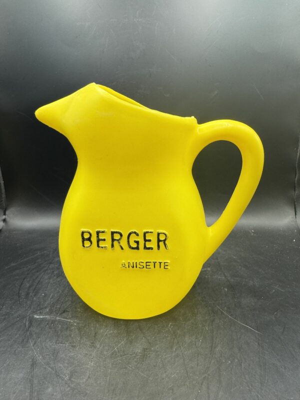Pichet en plastique jaune - objet publicitaire - Berger anisette  - Décoration - Collection - Pastis - Bistrot - Bar - Café - Vintage – Image 2