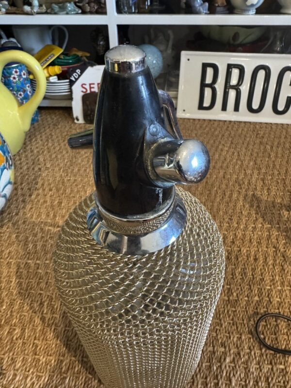 Rare et Magnifique Bouteille/Siphon à eau de Seltz des années 70 - tchèque Merkuria - En verre et mailles métalliques - Collection - Déco bar - Bistrot - Café - Vintage – Image 5