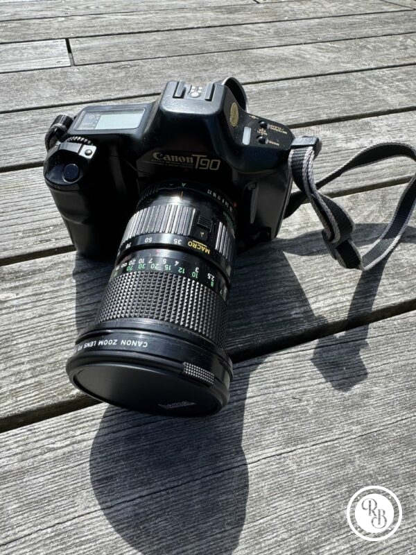 Appareil photo Argentique Canon T90 - Avec objectif Canon 35/105mm - Image - Prise de vue - Kodak - Nikon – Image 2