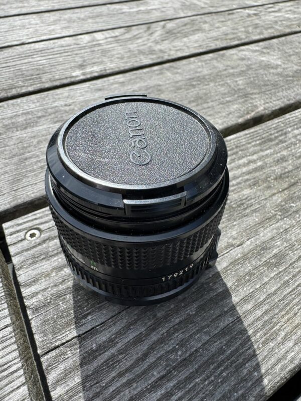 Rare Objectif Canon 28mm FD pour Appareil photo Argentique - Image - Prise de vue - Kodak - Nikon - Vintage – Image 4