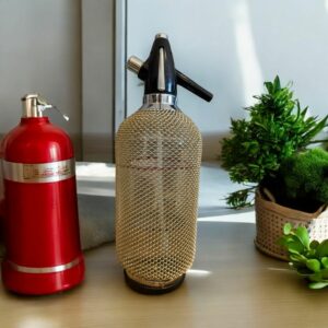 Rare et Magnifique Bouteille/Siphon à eau de Seltz des années 70 - tchèque Merkuria - En verre et mailles métalliques - Collection - Déco bar - Bistrot - Café - Vintage