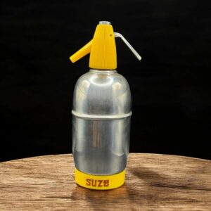 Rare et Magnifique Bouteille/Siphon à eau de la marque Suze - En Inox et plastique jaune - Collection - Déco bar - Bistrot - Café - Vintage