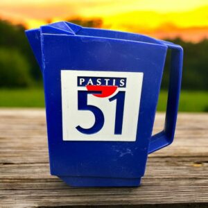 Ancien haut Pichet en plastique bleu et blanc des années 70 et de la marque Pastis 51 - Double inscription - Décoration Café/Bistrot/Bar - Vintage