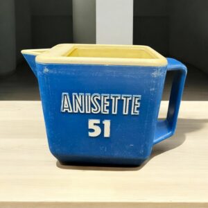 Ancien Pichet en plastique bleu et blanc des années 70 et de la marque Pastis 51 anisette - Double inscription - Décoration Café/Bistrot/Bar - Vintage