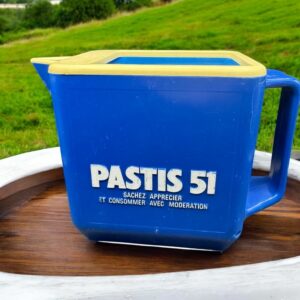 Ancien Pichet en plastique bleu et blanc des années 70 et de la marque Pastis 51 - Double inscription - Décoration Café/Bistrot/Bar - Vintage