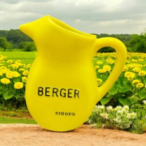 Pichet en plastique - objet publicitaire - Berger sirop - Décoration - Collection - Pastis - Bistrot - Bar - Café - Vintage