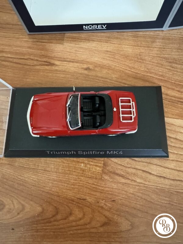 Rare - Introuvable - Norev - Triumph Spitfire mk IV Spider 1972 - 1/43 - Rouge - métal - Avec sa boite jamais ouverte – Image 5