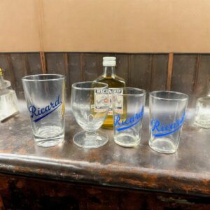 Ensemble lot Ricard - Objets publicitaires - 4 verres différentes époques + mignonettes - Décoration - Collection - Pastis - Bistrot - Bar - Café
