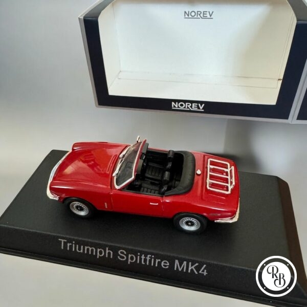 Rare - Introuvable - Norev - Triumph Spitfire mk IV Spider 1972 - 1/43 - Rouge - métal - Avec sa boite jamais ouverte