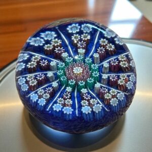 Ancienne Sulfure (Presse papier en verre) - De couleur bleue et au centre du vert et du rose - Murano - millefiori - Déco - Collection - Diamètre 6 cm