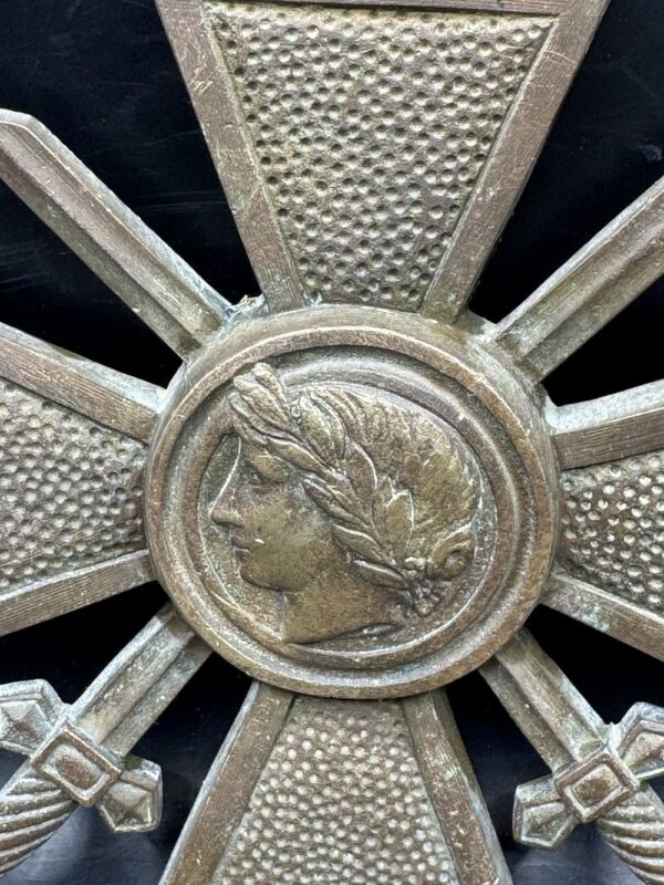 Rare et imposante Croix de Guerre en Bronze (15x15cm - pas médaille) - Stèle - Décoration - Collection - France - Allemagne - 1914/1918-1939/1945 – Image 3