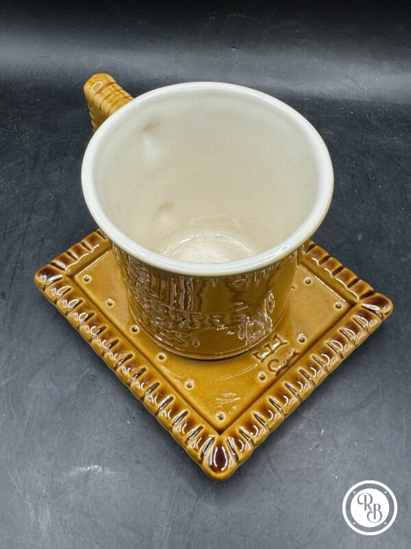 Rare tasse à café avec sa sous tasse à l'effigie du fameux biscuit "petit-beurre" de lu (lefèvre-utile) - Mention de l'éditeur "Editions Clouet" sous la tasse et la sous tasse – Image 6