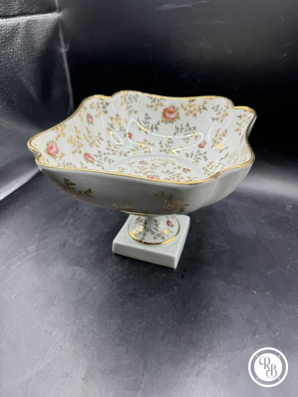 Rare et ancienne coupe à fruits en Porcelaine de Limoges - France - Joli décor foral avec des Roses et ses liserés dorés à la main - Collection - Décoration – Image 6
