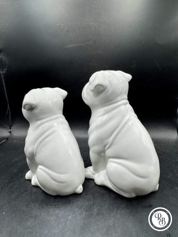 Ensemble/Lot de 2 Statuettes de chien en céramique blanche - Bouledogue/Carlin - Collection - Décoration – Image 4