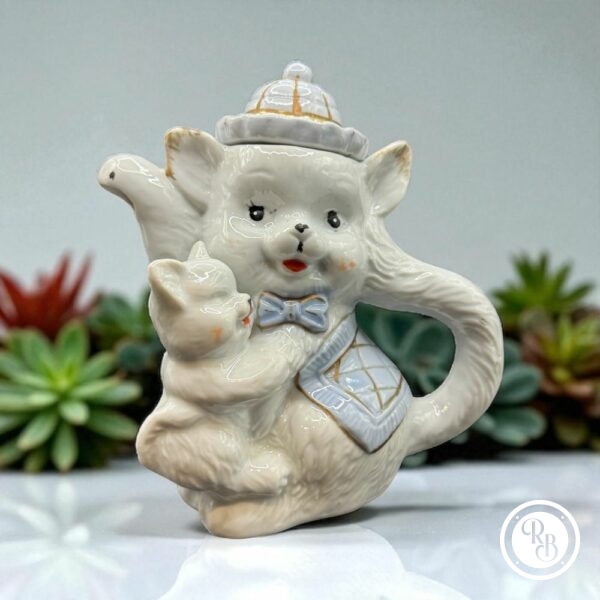 Charmante petite Théière en forme de chat (et son chaton) en faïence blanche peinte à la main - Collection - Déco