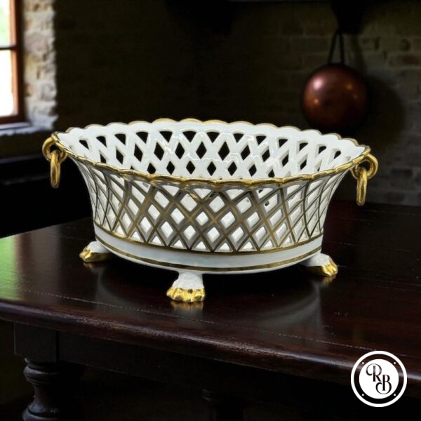 Magnifique et rare grande coupe panier corbeille de fruits en faïence émaillée blanche et dorure à la main d'Émile Tessier - Collection - Décoration