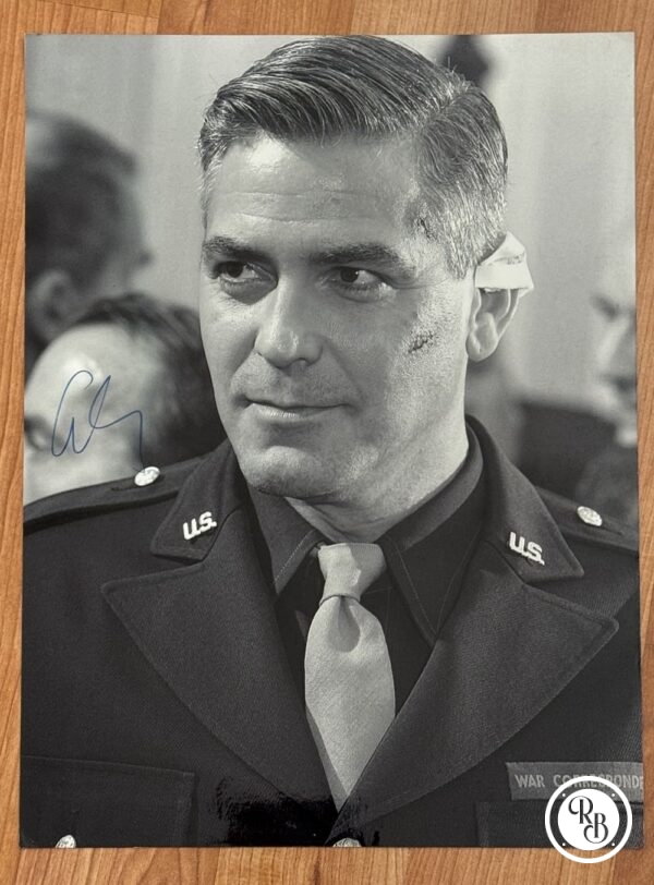 Dédicace - Autographe - Rare et belle grande photo signée au feutre par George Clooney - Format 20x27